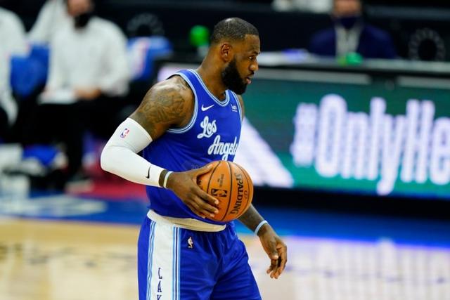Windhorst：文班从首节就缺乏能量 布伦森关键时刻意识到了这点